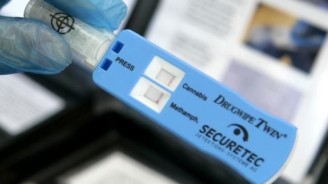 depistat conducând sub influența drogurilor