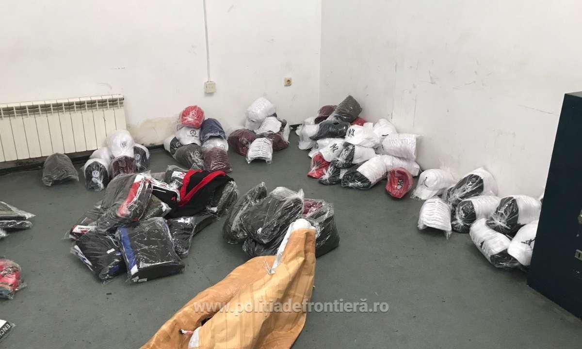 1563611119417-6043-S4