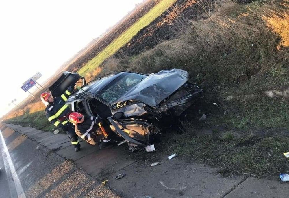 Trei tineri răniți pe DN 5 după ce șoferul unui autoturism a condus băut și fără permis 