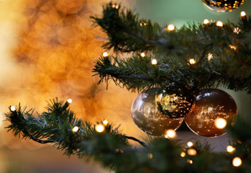 Atenție, giurgiuveni! Ce vă sfătuiesc pompierii să faceți când împodobiți bradul