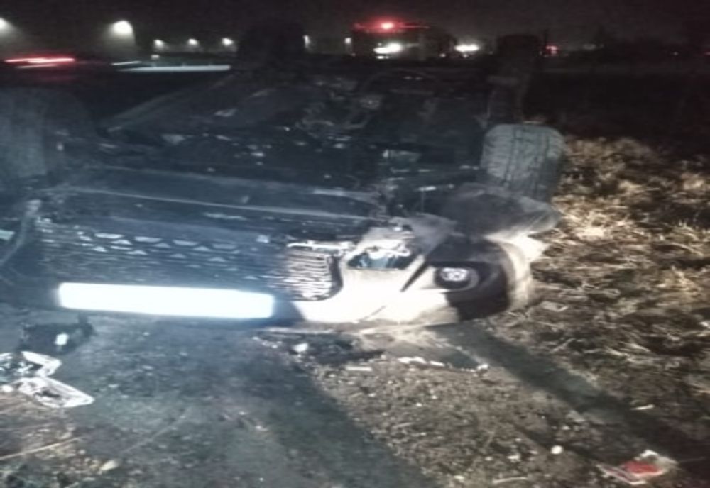 Accident pe Autostrada A1. O femeie a rămas încarcerată în autoturism