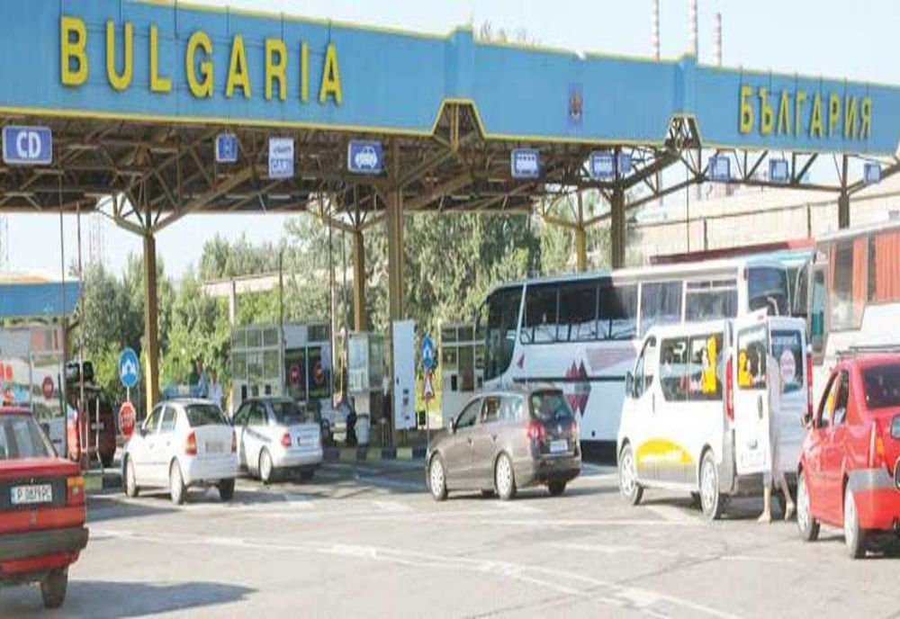 Timpi măriţi de aşteptare la trecerea frontierei cu Bulgaria