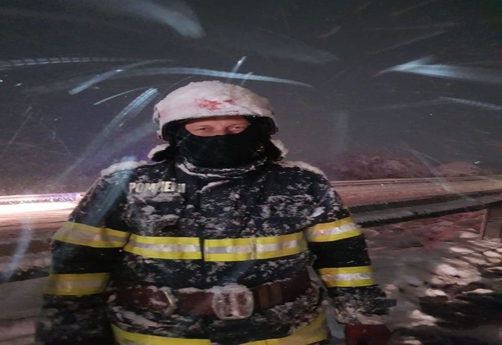 Școli închise și zeci de localități în beznă din cauza viscolului, în județul Giurgiu 