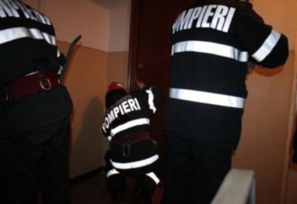 Descoperire macabră într-un apartament, la Ghimpați. Ce au descoperit pompierii 