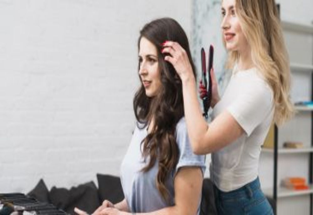 Frizeriile și saloanele de beauty de cartier din Giurgiu, în pericol de închidere