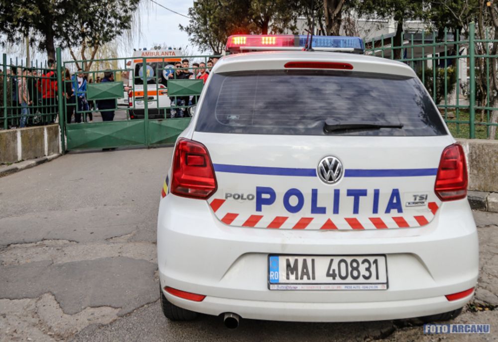 Elev de la Liceul „Tudor Vianu”, accidentat de un autoturism în fața unității școlare 