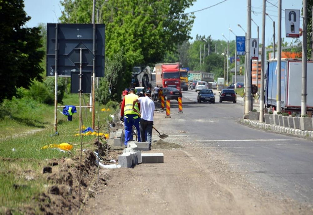 Au început lucrările de asfaltare pe strada 1 Decembrie și șos. Prieteniei, din Giurgiu