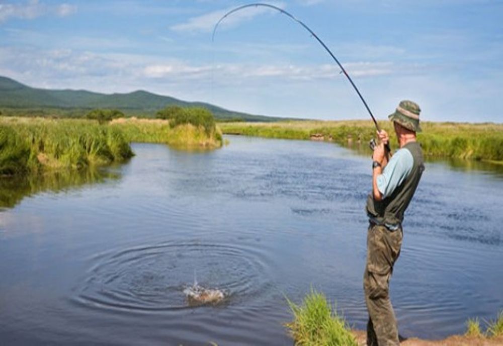 Marcel Vela dă vestea: din 15 mai se poate merge la pescuit