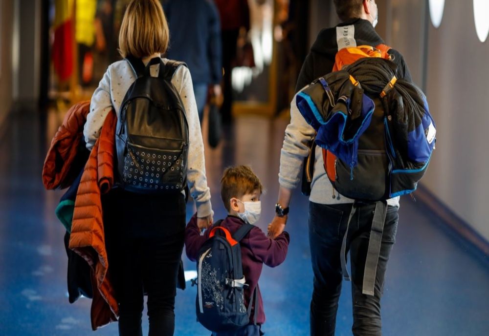 14 zile de izolare pentru cei care se întorc în țară. Cine poate evita această măsură?