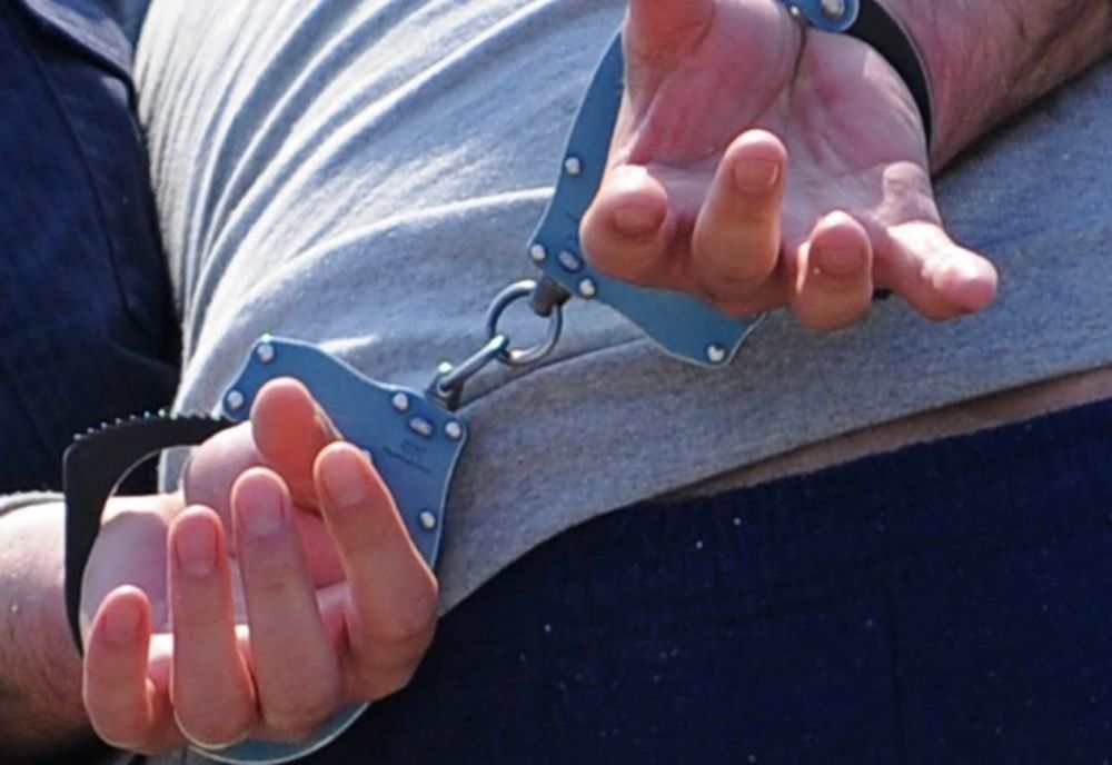 Opt persoane reținute în dosarul permiselor false