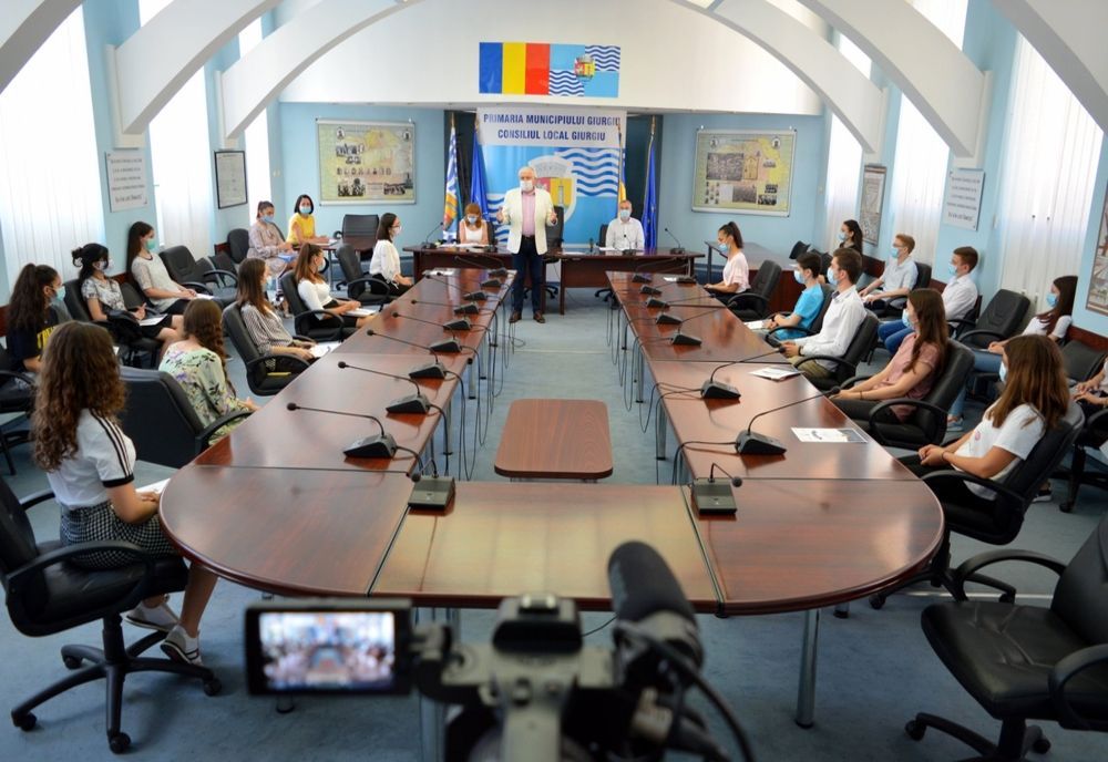 Elevii de 10 din Giurgiu, premiați de autoritățile locale