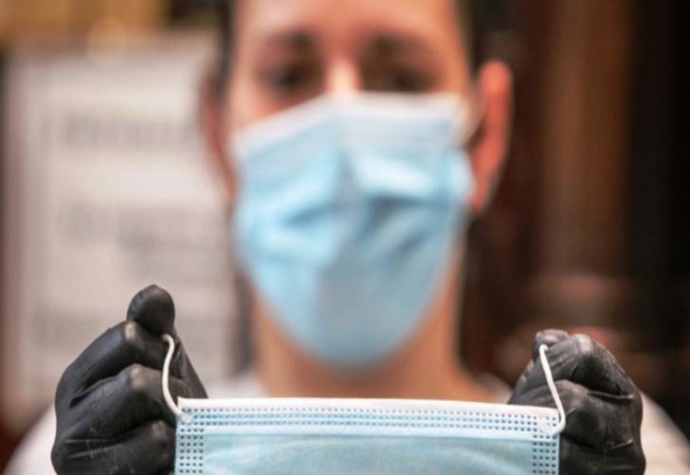 Nimeni nu intră în secția de vot fără mască! Ce măsuri ia Guvernul