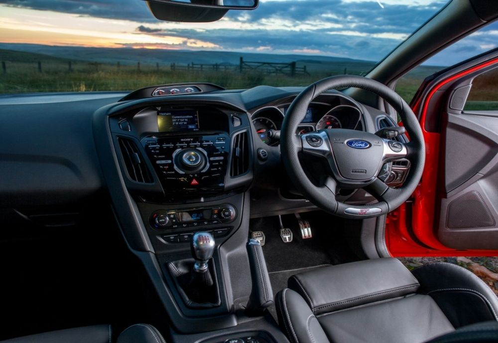 Mașinile cu volan pe dreapta nu vor mai putea fi înmatriculate. De când, citiți aici