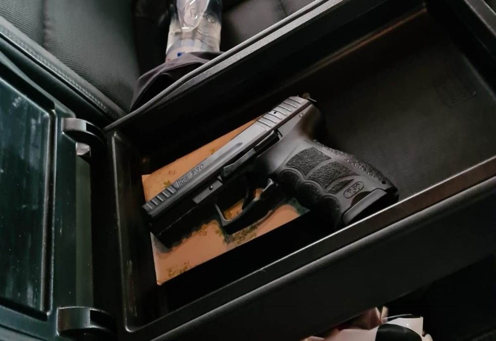 Giurgiu. Bărbat anchetat de polițiști după ce a transportat un pistol de autoapărare într-o altă locație