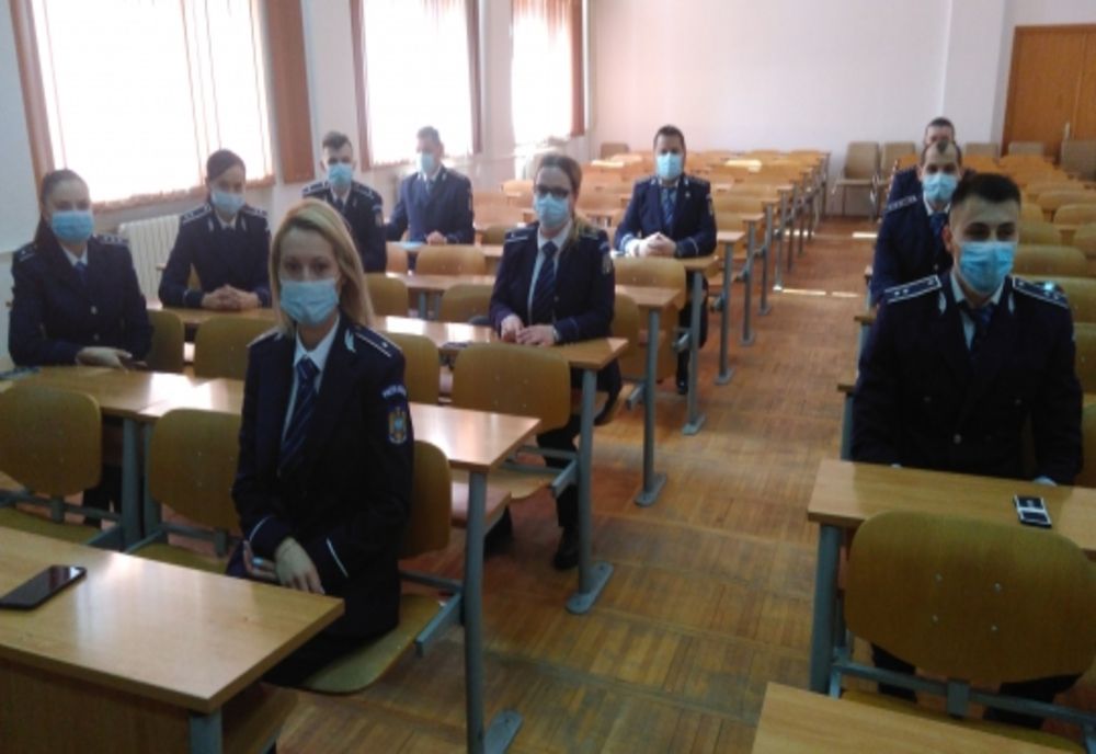 13 subofițeri din cadrul Poliției Giurgiu au devenit ofițeri  