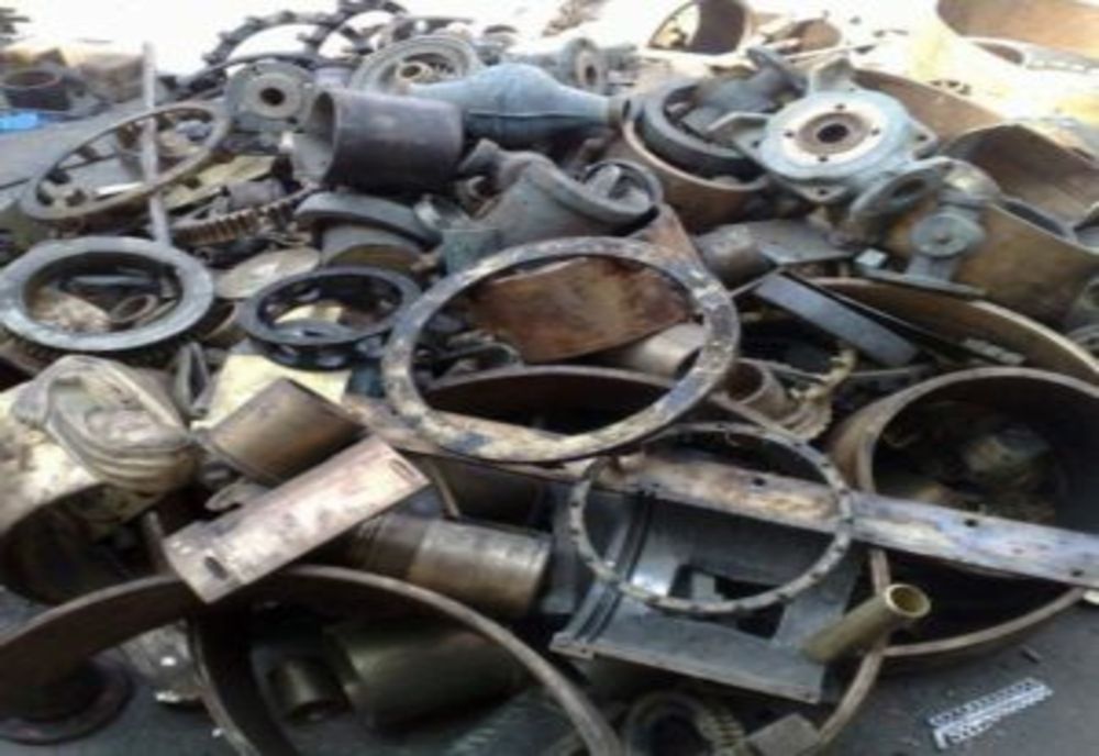 20 de tone de deșeuri metalice, descoperite într-un automarfar în PTF Ruse-Giurgiu