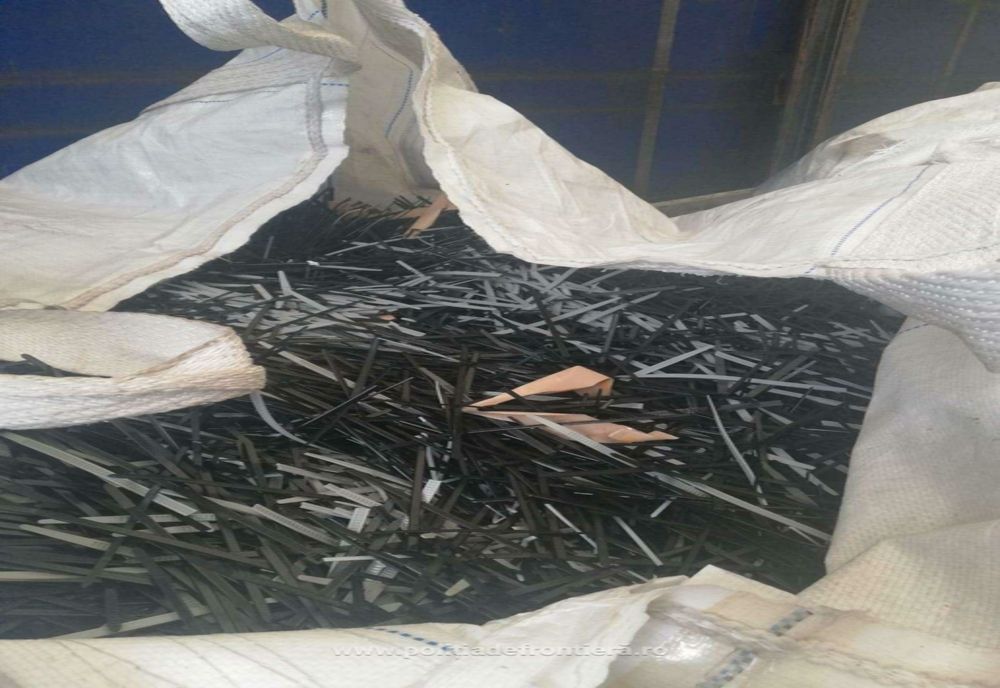Peste 10 tone de deșeuri din plastic din Bulgaria, oprite la PTF Giurgiu. Încărcătura trebuia să ajungă la o societate din Bistrița-Năsăud