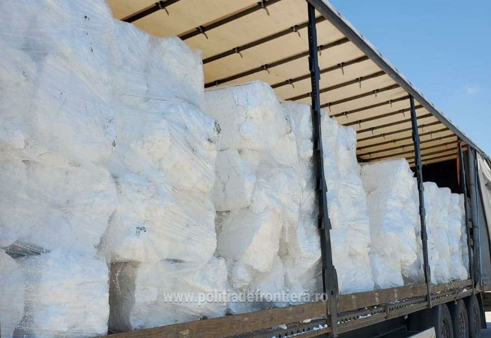 Peste 10 tone de deșeuri transportate ilegal din Bulgaria, oprite în Vama Giurgiu