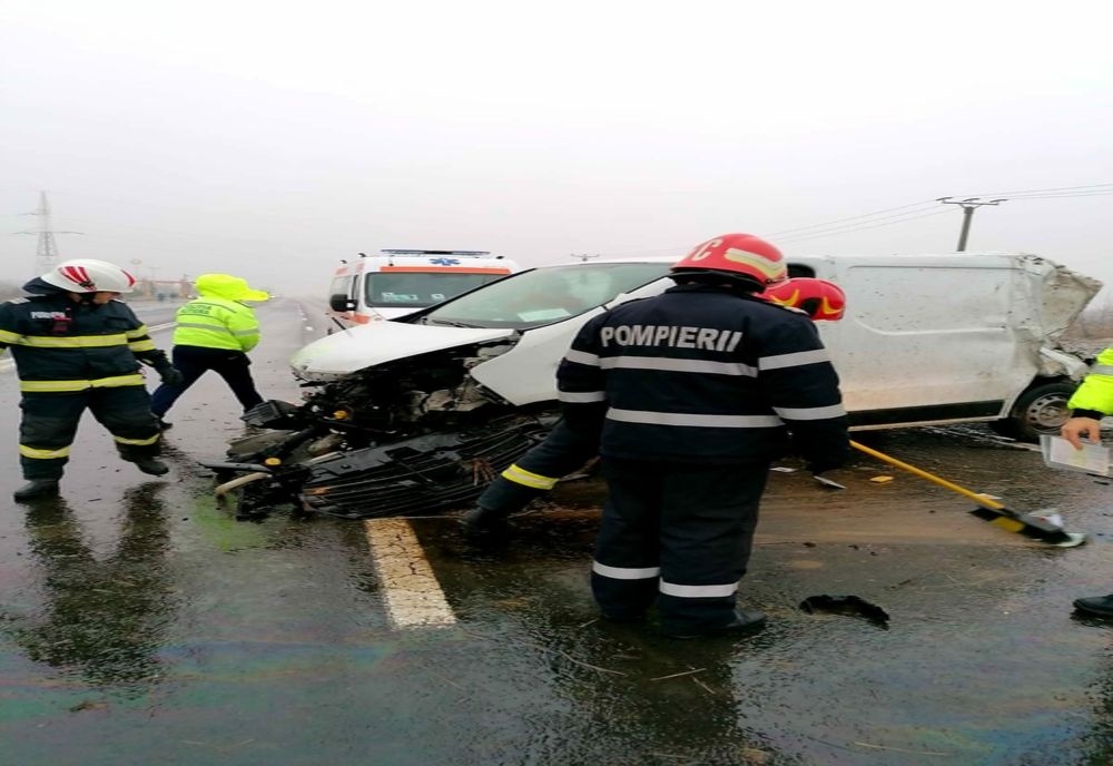 Accident grav pe Dn 5, la Plopșoru. O persoană a fost preluată de ambulanță și transportat la spital