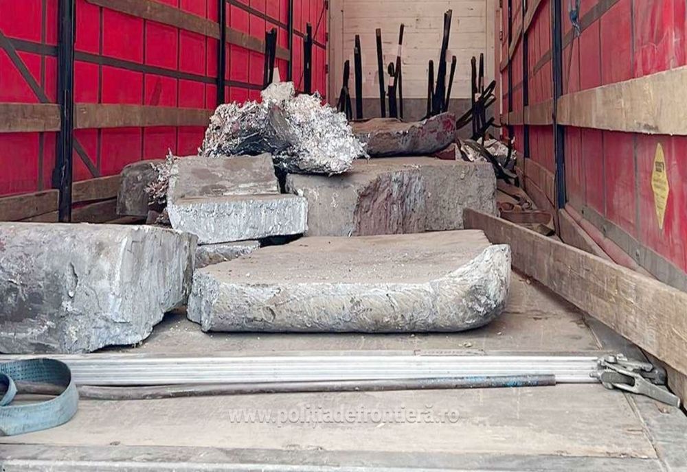 Peste 21 tone deşeuri de zinc, oprite la P.T.F. Giurgiu 