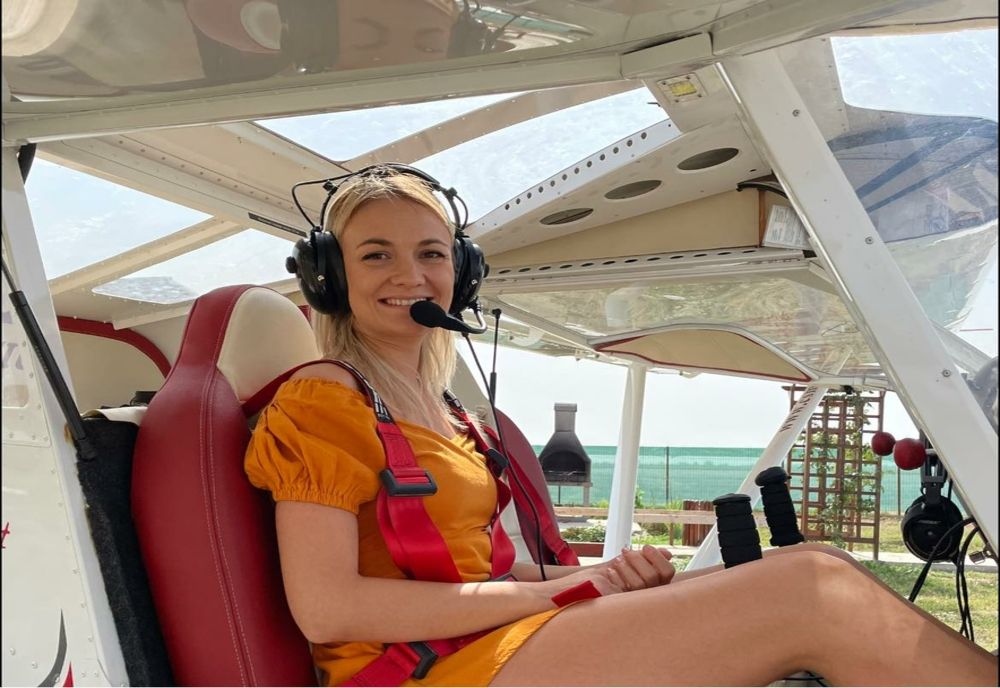 Cine este tânăra de 28 de ani care a murit în accidentul aviatic din Letca Nouă