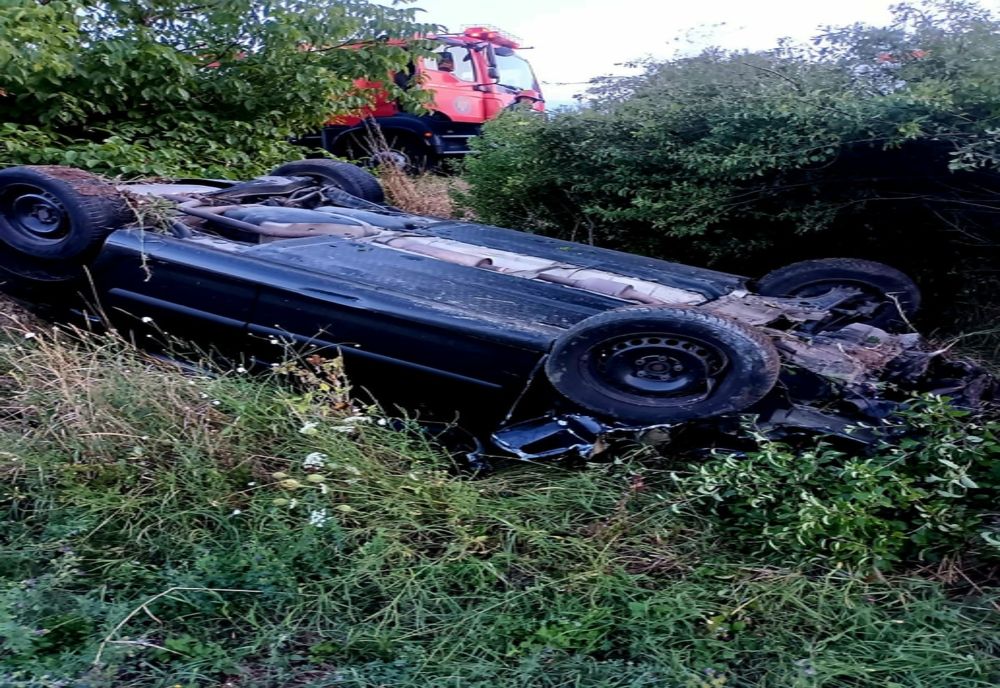 Giurgiu. Tânăr rănit după ce s-a răsturnat cu autoturismul pe DJ503, la Onceşti