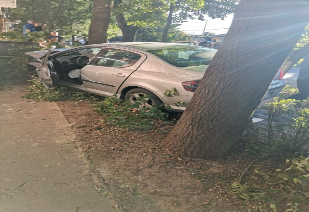 Accident grav în Giurgiu. Cinci persoane au fost rănite, printre care şi un copil