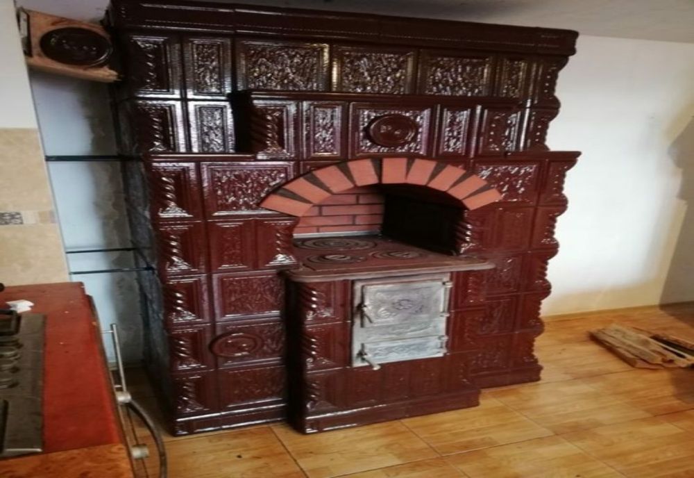 Românii se întorc la sobele cu lemne. Liste de așteptare la ocoalele silvice