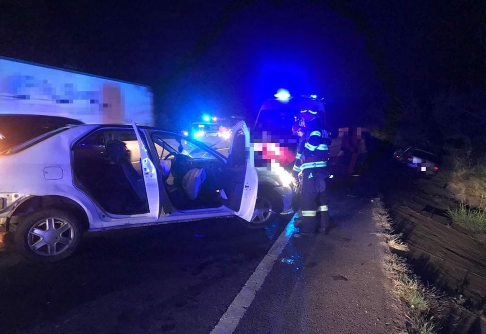 Accident pe DN 5, la Plopșoru, între două autoturisme. Trei persoane au avut nevoie de îngrijiri medicale