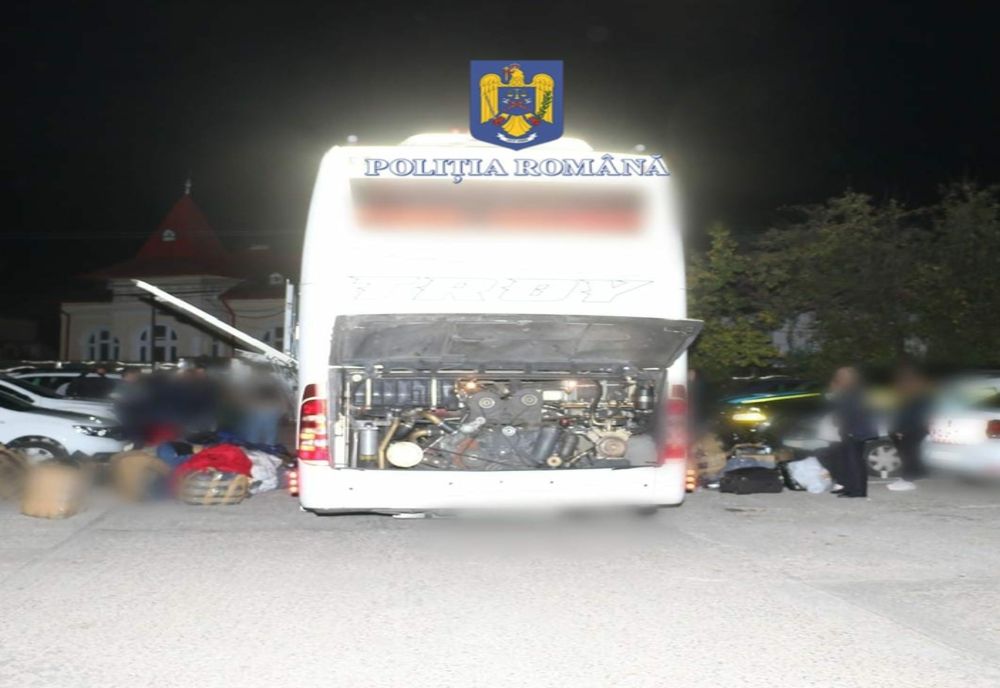 Giurgiu. Articole contrafăcute şi ţigări de contrabandă descoperite într-un autocar