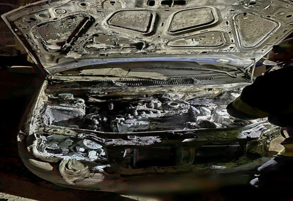 Pompierii giurgiuveni, sprijin în judeţul Teleorman pentru stingerea unui incediu produs la un autoturism, pe DJ 611