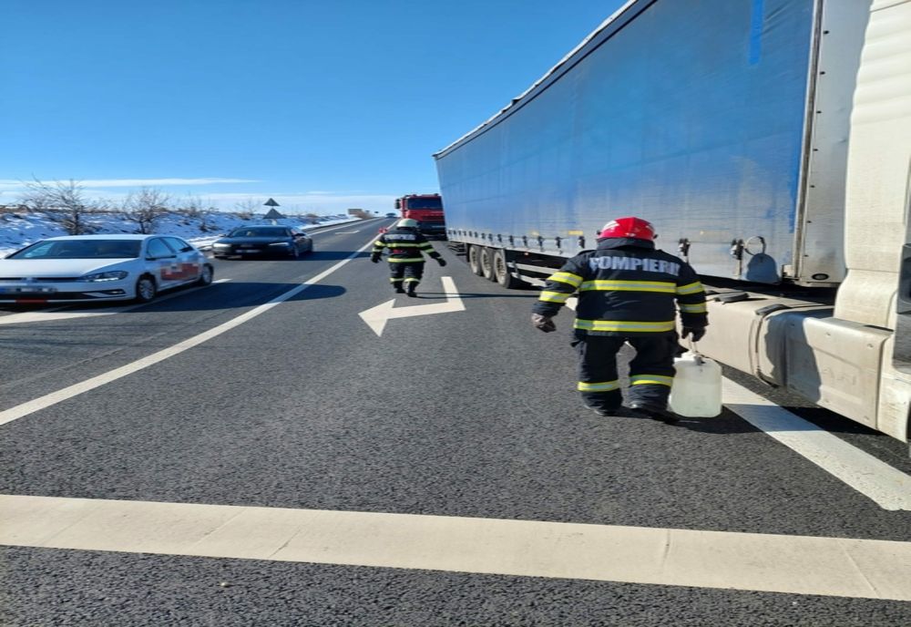 Accident pe DN5, în apropiere de Adunaţii-Copăceni. Un autotren a lovit parapetul ce desparte sensurile de mers