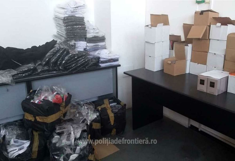 Bunuri susceptibile a fi contrafăcute, în valoare de peste 220.000 lei, descoperite de polițiștii de frontieră giurgiuveni