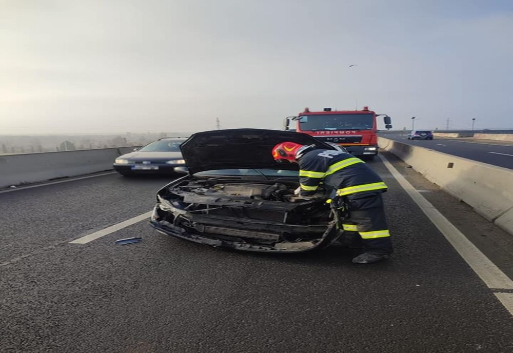Accident rutier grav produs pe Barajul Mihăileşti. O tânără de 20 de ani a fost transportată la spital