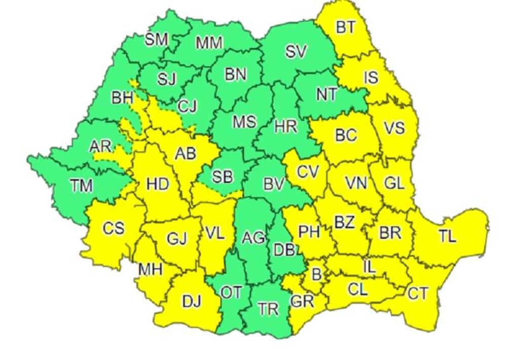 Vijelii și ploi torențiale în Capitală și în 27 de județe, până la noapte