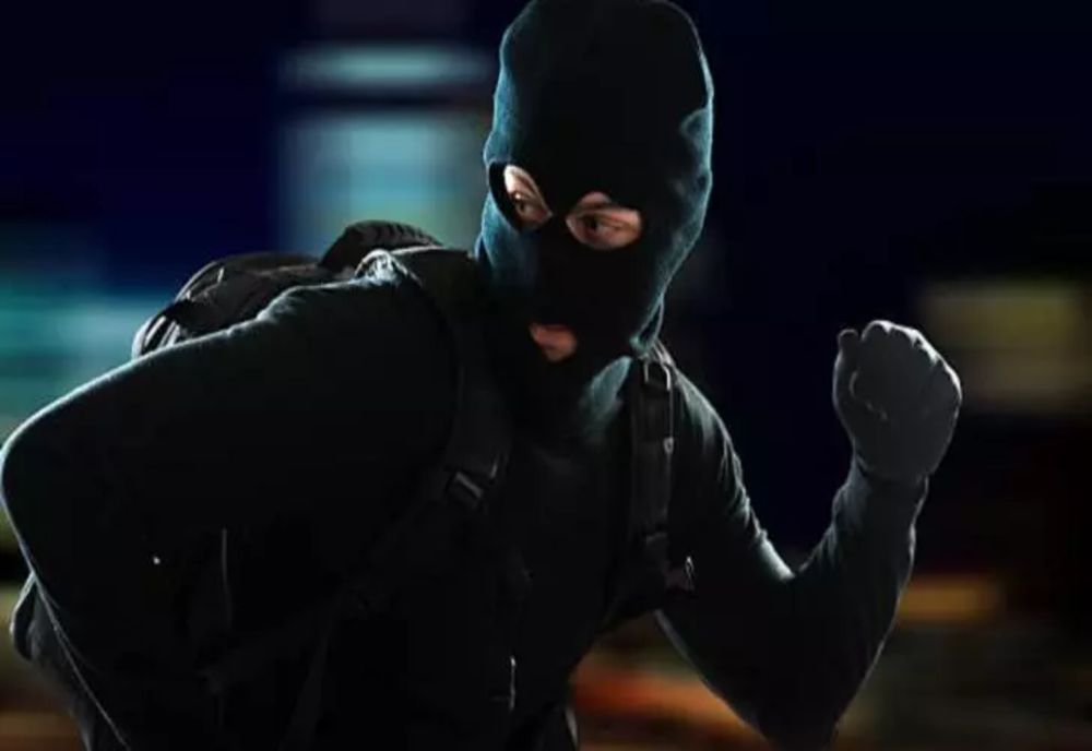 7 trucuri ingenioase ca să ascunzi banii și obiectele de valoare de hoți. Locurile în care nici nu le-ar trece prin cap să caute