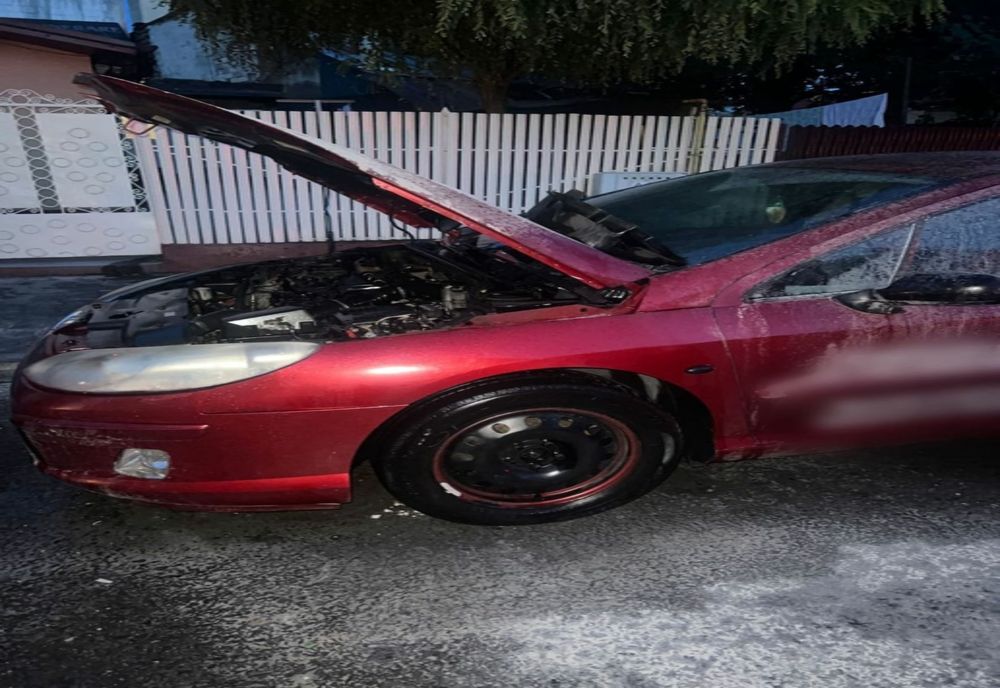 O maşină a luat foc pe o stradă din Giurgiu