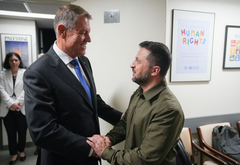 Klaus Iohannis: "Tocmai am avut o discuție telefonică aprofundată cu președintele Volodimir Zelenski"