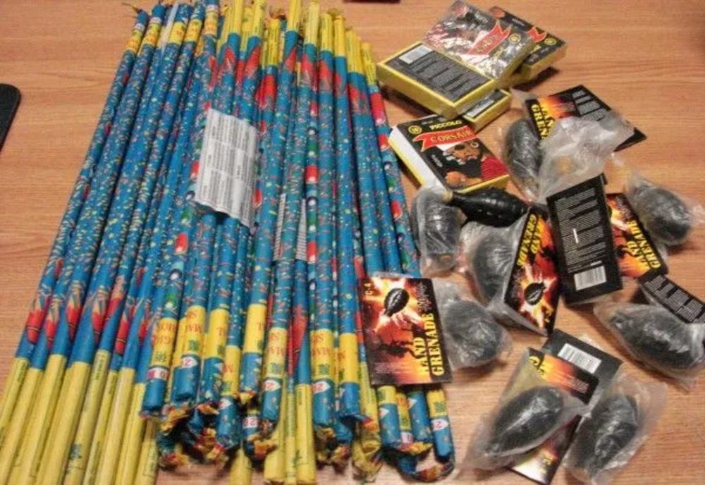 CAMERA DEPUTAȚILOR A APROBAT LEGEA CARE INTERZICE VÂNZAREA MATERIALELOR PIROTEHNICE CĂTRE MINORI ȘI PERSOANE NEAUTORIZATE