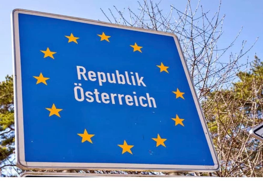 Incident într-un tren din Austria: un român a amenințat controlorul cu un cuțit, iar prietenul său a devenit violent