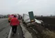 Tir răsturnat pe DN5 în zona sensului giratoriu de la Remuș