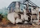 Incendiu la o vilă, un bătrân a suferit arsuri în urma exploziei unei butelii