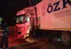 Un tir a părăsit partea carosabilă și a ajuns într-o curte, pe DN 5