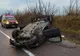 Mașină răsturnată pe carosabil, pe DJ 504. Șoferul, un bărbat de 80 de ani, a fost rănit