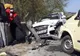 Accident pe DJ 411, la Singureni. Tânăr de 26 de ani, rănit după ce autoturismul său a fost lovit de o autoutilitară