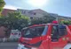 Pericol pe bd. Bucureşti din Giurgiu. Cad bucăţi de tencuială din structura unui bloc. Pompierii intervin