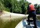 Tânăr de 16 ani, rămas blocat pe insula Mocanu, după ce a traversat înot Dunărea. Acesta s-a accidentat la o mână