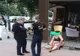 Giurgiuveni amendaţi de poliţiştii locali după ce au fost prinşi că aruncă deşeurile la întâmplare
