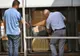 Bunuri contrafăcute, descoperite într-un autocar, la PTF Giurgiu 