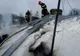 Incendiu violent într-o gospodărie din Moşteni. Un bărbat în vârstă a fost găsit fără suflare în propria locuinţă 